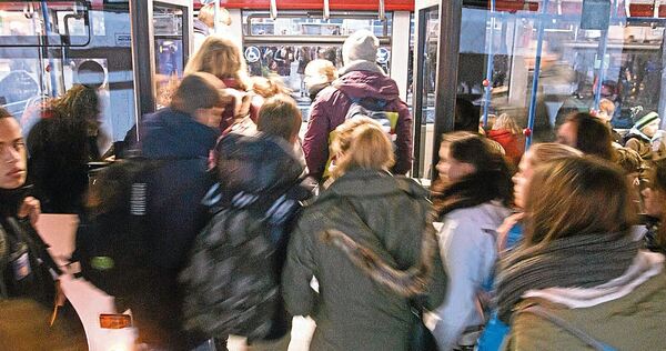 Statt mit einem vollen Schulbus zu fahren, nutzen viele Jugendliche in Gemmrigheim den VVS-Rider.