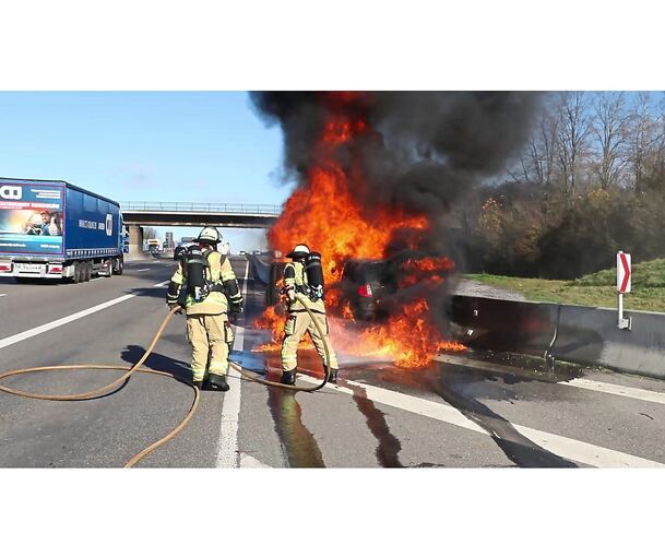 Die Feuer Ditzingen konnte das Feuer löschen. Die Feuer Ditzingen konnte das Feuer löschen.