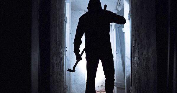 Hoheneck-Einbrecher-werden-von-17-J-hrigem-berrascht