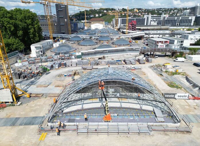 Baustelle Tiefbahnhof Stuttgart 21 - Eingangsportal Baustelle Tiefbahnhof Stuttgart 21 - Eingangsportal