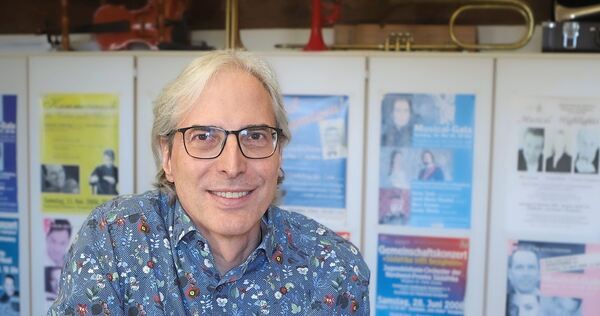 Roland Haug sagt als Musikschulleiter: „Ich habe mich in das Steinhaus und die Stadt verlieb.“