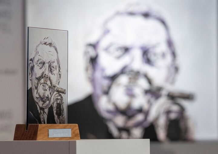 Nur noch Staatsminister: Weimer legt Firmenanteile auf Eis Nur noch Staatsminister: Weimer legt Firmenanteile auf Eis