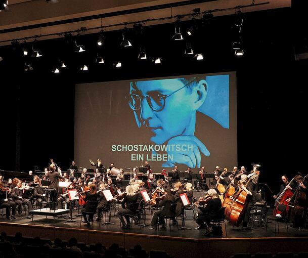 Faszinierendes Konzerterlebnis: „Schostakowitsch. Ein Leben“ im Forum.