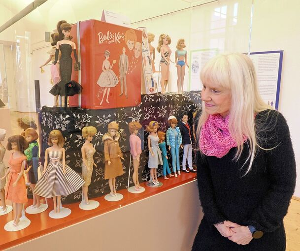 Bettina Dorfmann aus Düsseldorf hat die größte Barbie-Sammlung der Welt. Einen Teil stellt sie in Ludwigsburg aus.