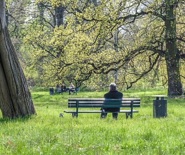 Viele Menschen fühlen sich alleine.