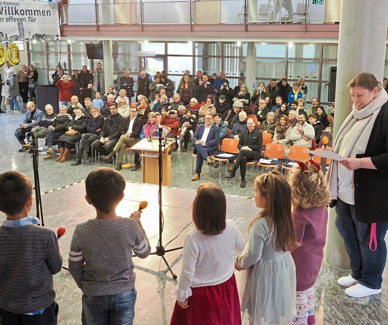 Der Chor des Rathauskindergartens brachte ein Ständchen.