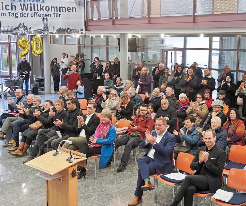 Volles Haus im Ratssaal.