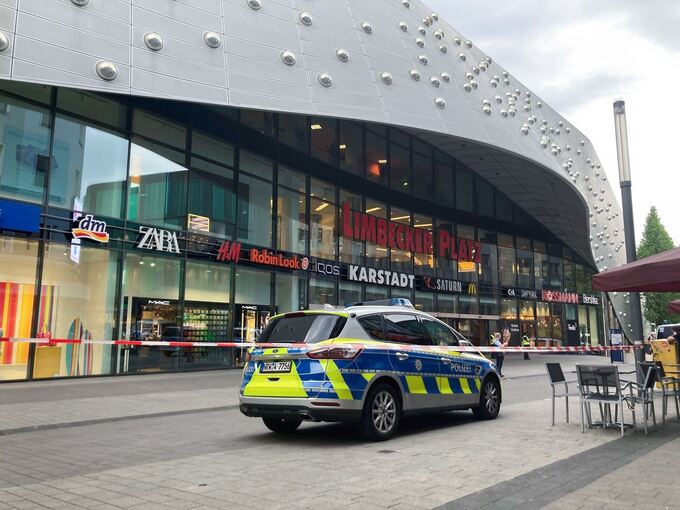 Polizei räumt Einkaufszentrum nach Drohung