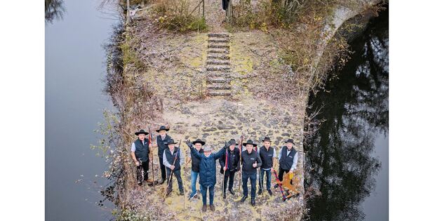 Stadt-Vaihingen-kauft-Spitze-einer-Insel-inmitten-der-Enz