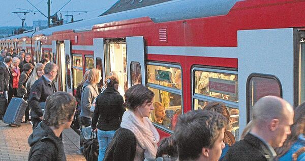 Kürzere Züge bedeuten gerade in den Hauptverkehrszeiten mehr Gedränge in den Fahrzeugen.