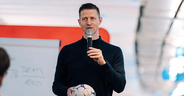 Ex-Nationalspieler Martin Strobel bei seinem Vortrag.