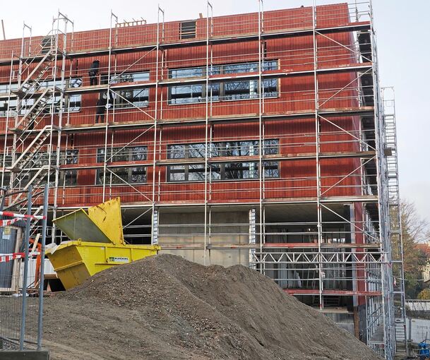 Die neue Gründelbachschule stellt den größten Posten im Haushaltsplanentwurf 2026 der Stadt Freiberg dar.