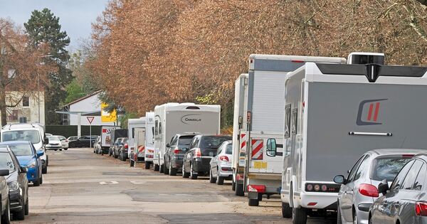 „Stellen Sie Ihren Kübel einfach ab“ – Ärger über Dauerparker in ...