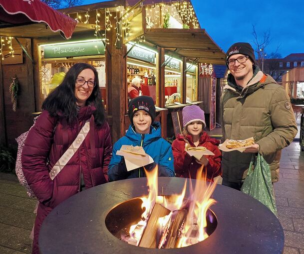 Familie Wahl aus Freiberg hat den Weihnachtsmarkt-Ableger auf dem Arsenalplatz besucht.