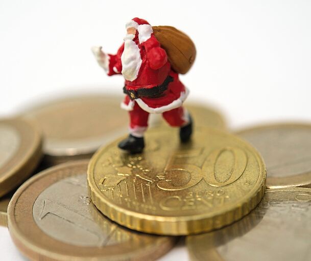 Schöne Bescherung: Jeder zweite Beschäftige in Deutschland bekommt dieses Jahr wieder Weihnachtsgeld.