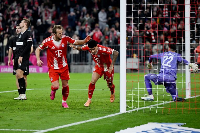 Bayern München - FC St. Pauli Bayern München - FC St. Pauli