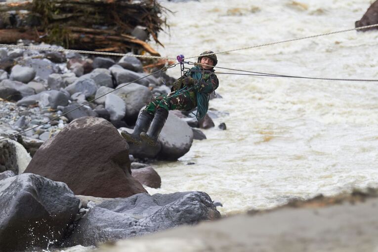 Überschwemmungen in Indonesien