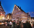 Der Weihnachtsmarkt 2024. Wegen des Weihnachtswunderlandes ist der Marktplatz dieses Jahr schon belegt. Der Weihnachtsmarkt 2024. Wegen des Weihnachtswunderlandes ist der Marktplatz dieses Jahr schon belegt.