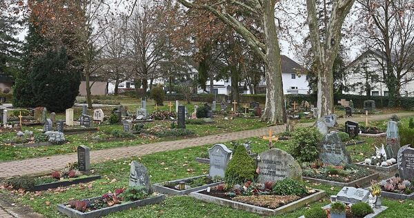 Der Löchgauer Friedhof: Auch hier wird die letzte Ruhe teurer, ist aber noch vergleichsweise günstig.