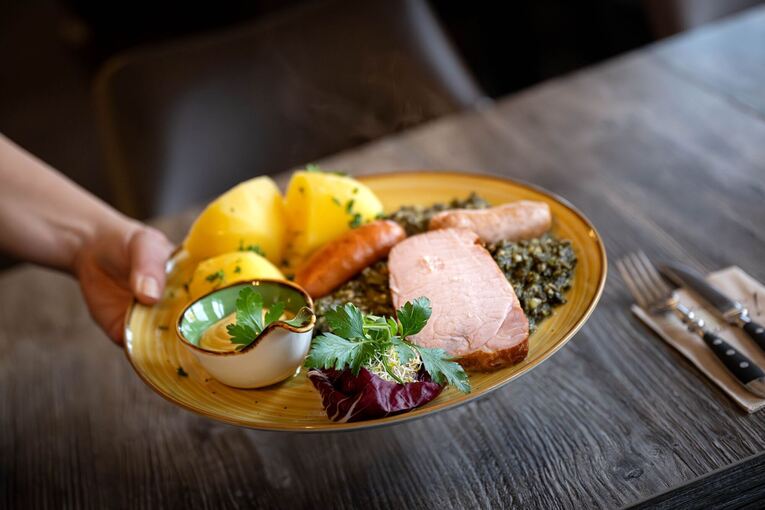 Pendler, Gastro, Ehrenamt: Bundestag beschließt Entlastung Pendler, Gastro, Ehrenamt: Bundestag beschließt Entlastung