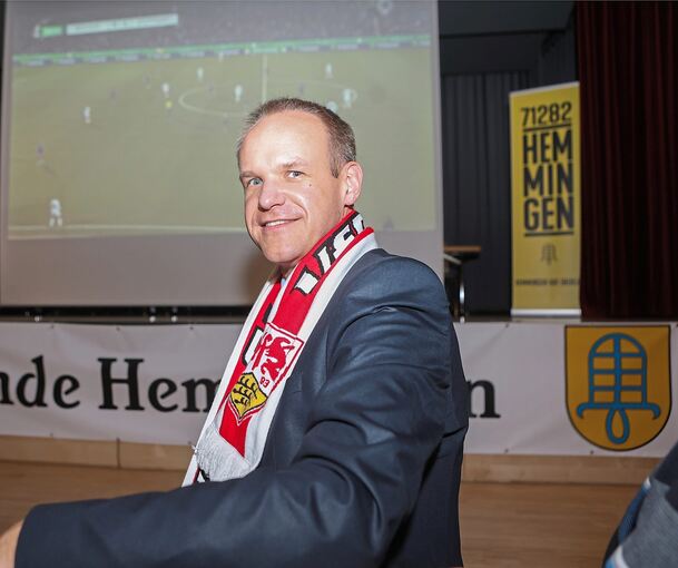 Rathauschef und VfB-Fan: Thomas Schäfer gibt auch die nächsten acht Jahre den Ton in Hemmingen an.