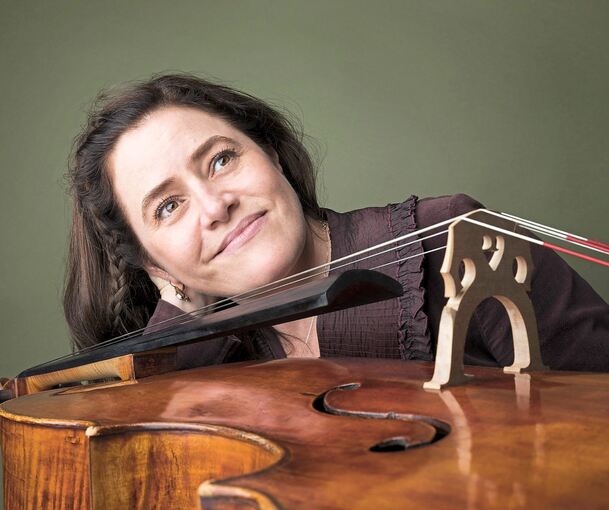 Die Cellistin Emmanuelle Bertrand ist die Solistin beim ersten von drei „Monrepos Open Air“-Konzerten.