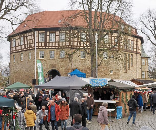 ,In Sachsenheim sind die Stände im Äußeren Schlosshof aufgebaut. ,In Sachsenheim sind die Stände im Äußeren Schlosshof aufgebaut.