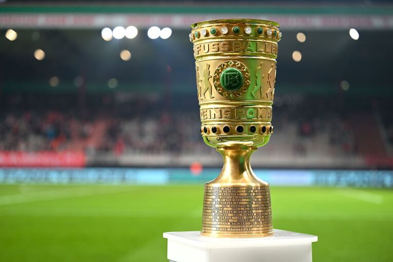 Trophäe im DFB-Pokal Trophäe im DFB-Pokal