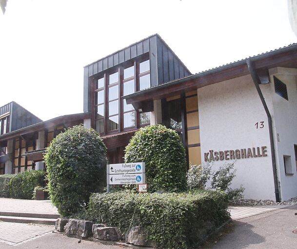 Die Käsberghalle in Mundelsheim ist über 40 Jahre alt und muss saniert werden.