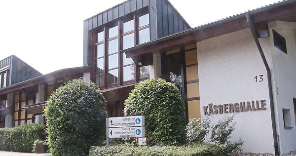 Die Käsberghalle in Mundelsheim ist über 40 Jahre alt und muss saniert werden.