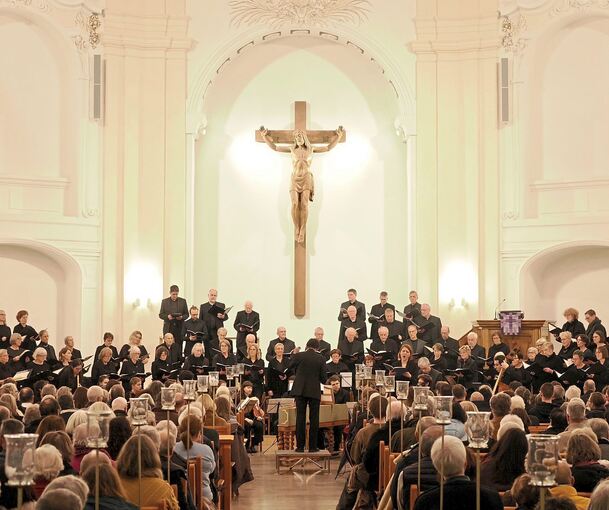 Chor und Solisten präsentieren Bachs und C.P.E. Bachs „Magnificat“ in der Stadtkirche Ludwigsburg.