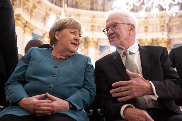 Kretschmann würdigt Merkel für Corona-Politik Kretschmann würdigt Merkel für Corona-Politik