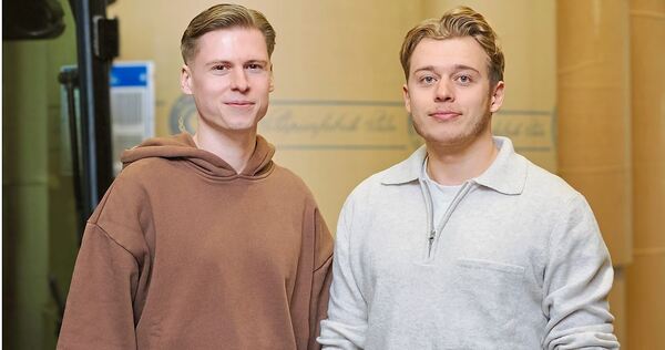 Julian (links) und Robin Gössele gründeten im Jahr 2017 ihre eigene Modemarke.