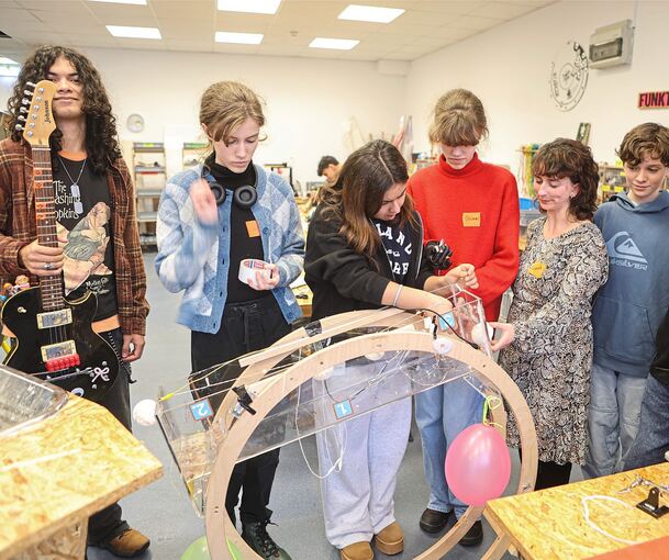 Die Schüler können bei dem Workshop selbst kreativ werden.