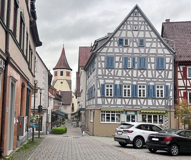 Die Visualisierung im Auftrag der Stadt Großbottwar zeigt, wie es in Zukunft in der Kirchstraße aussehen könnte. Rechts ist der Marktplatz.