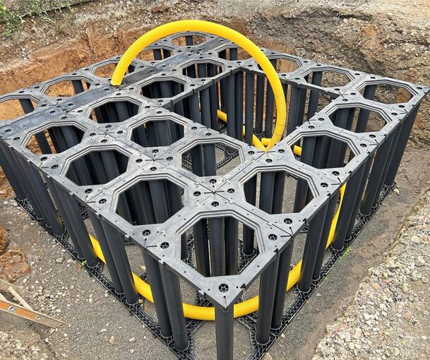 Ein solcher unterirdischer Kubus hilft Bäumen ein widerstandsfähiges Wurzelwerk auszubilden.