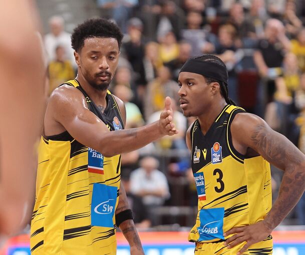 Wurden zuletzt schmerzlich vermisst: Elijah Hughes (links) und Stef Smith.