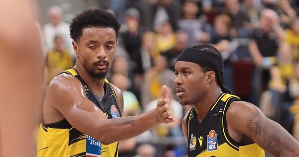 Wurden zuletzt schmerzlich vermisst: Elijah Hughes (links) und Stef Smith.