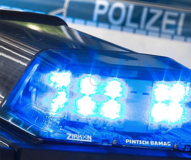 Die Polizei sucht nach Hinweisen. Die Polizei sucht nach Hinweisen.