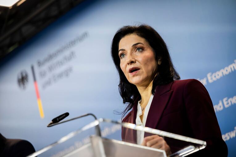 Pressekonferenz zur Zukunft der Meyer Werft