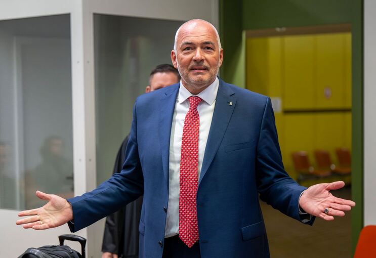 Prozessauftakt gegen Ex-Bundestagsabgeordneten Fischer Prozessauftakt gegen Ex-Bundestagsabgeordneten Fischer