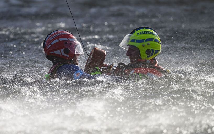 Übung Wasserrettung an der Talsperre Malter