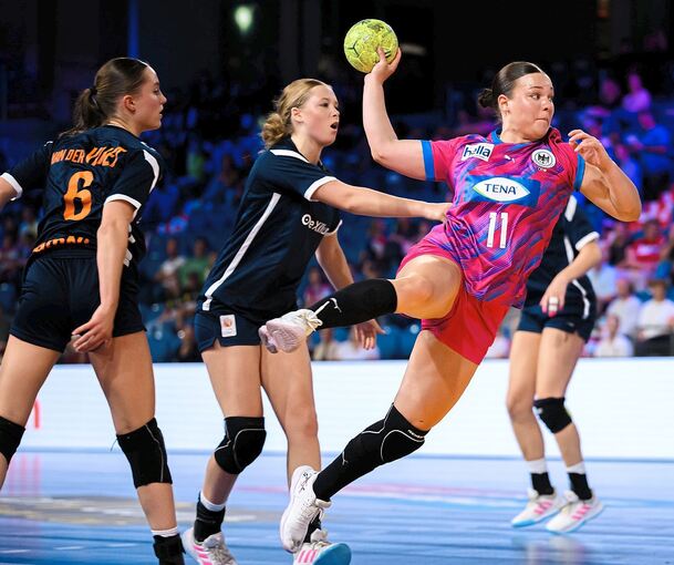 Jugendnationalspielerin Paula Hofer will mit der SGSB die Klasse halten, fällt aber vorerst mit einer Schulterverletzung aus.