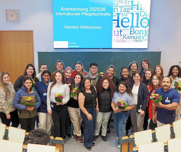 Die Internationalen Pflegekräfte haben ihre Anerkennungsurkunden erhalten und arbeiten nun im Klinikum Ludwigsburg.