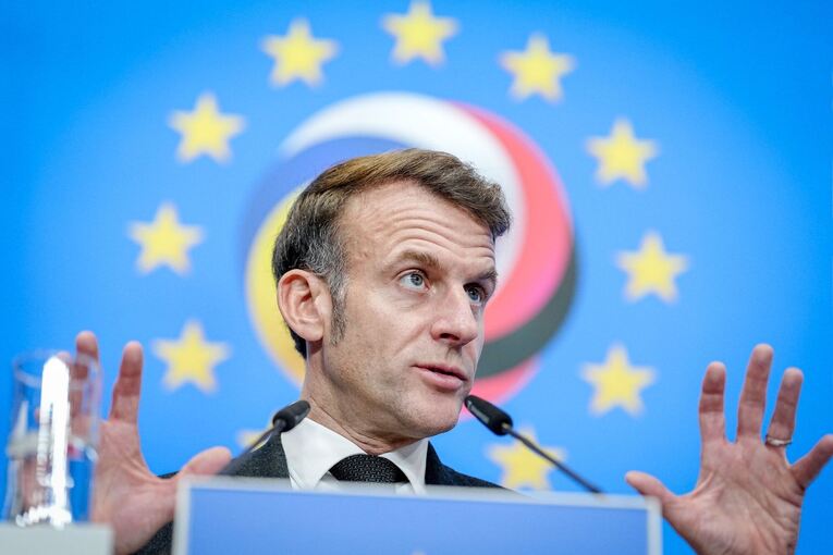 Macron geht Facebook wegen Fake-Video heftig an