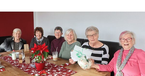 Eine lustige Truppe: Die Damen vom Geburtstagsbesuchsdienst in Freudental.