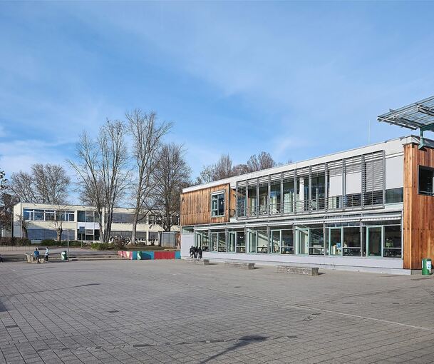 Vor allem in der Erich-Kästner-Realschule ist die Platznot groß: Es fehlen Klassenzimmer.