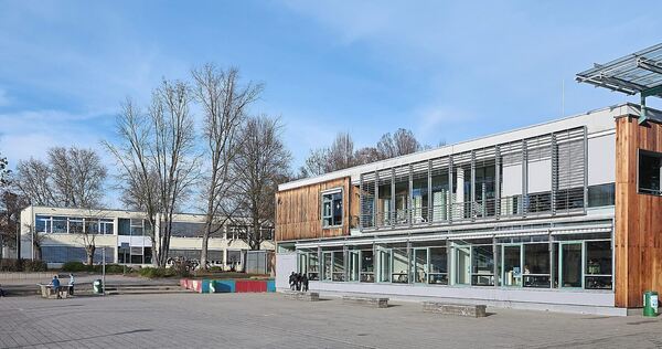 Vor allem in der Erich-Kästner-Realschule ist die Platznot groß: Es fehlen Klassenzimmer.