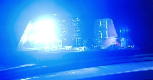 Unfallflucht-auf-Parkplatz-eines-Drogeriemarktes-in-Markgr-ningen