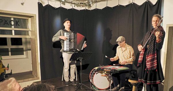 Zakuska im Besigheimer Wartesaal.